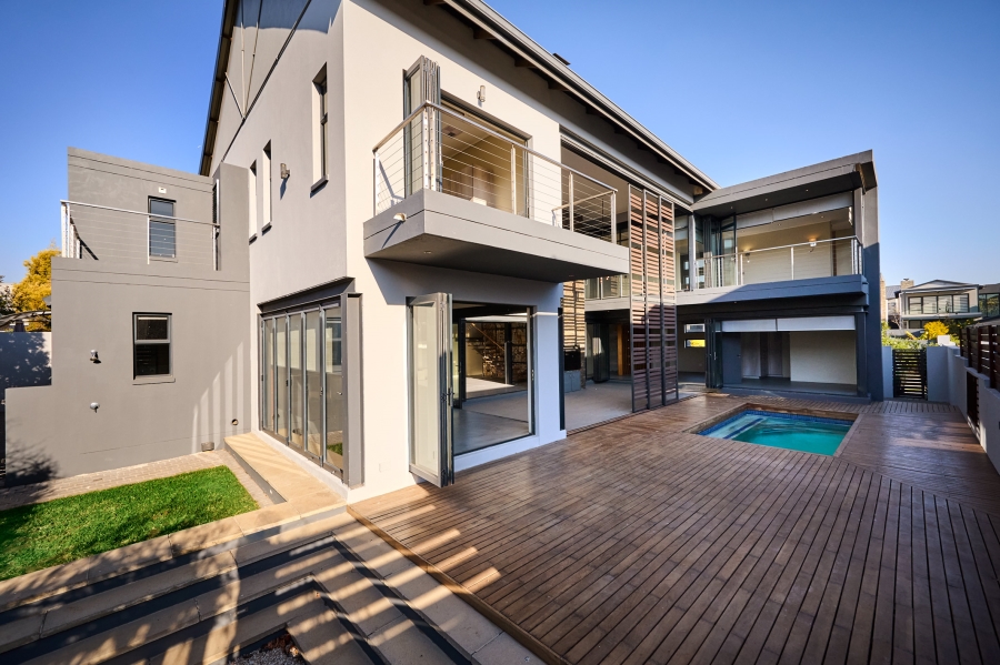 4 Bedroom Property for Sale in Waterfall Country Village Gauteng
