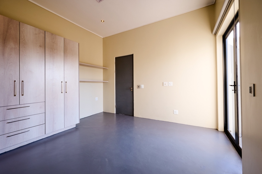 4 Bedroom Property for Sale in Waterfall Country Village Gauteng