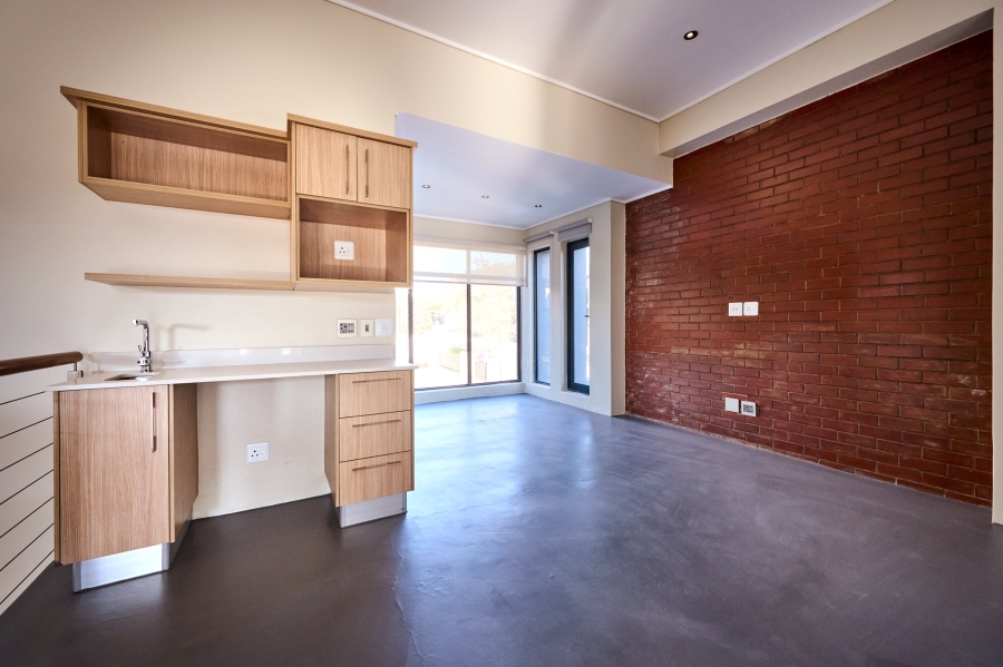 4 Bedroom Property for Sale in Waterfall Country Village Gauteng