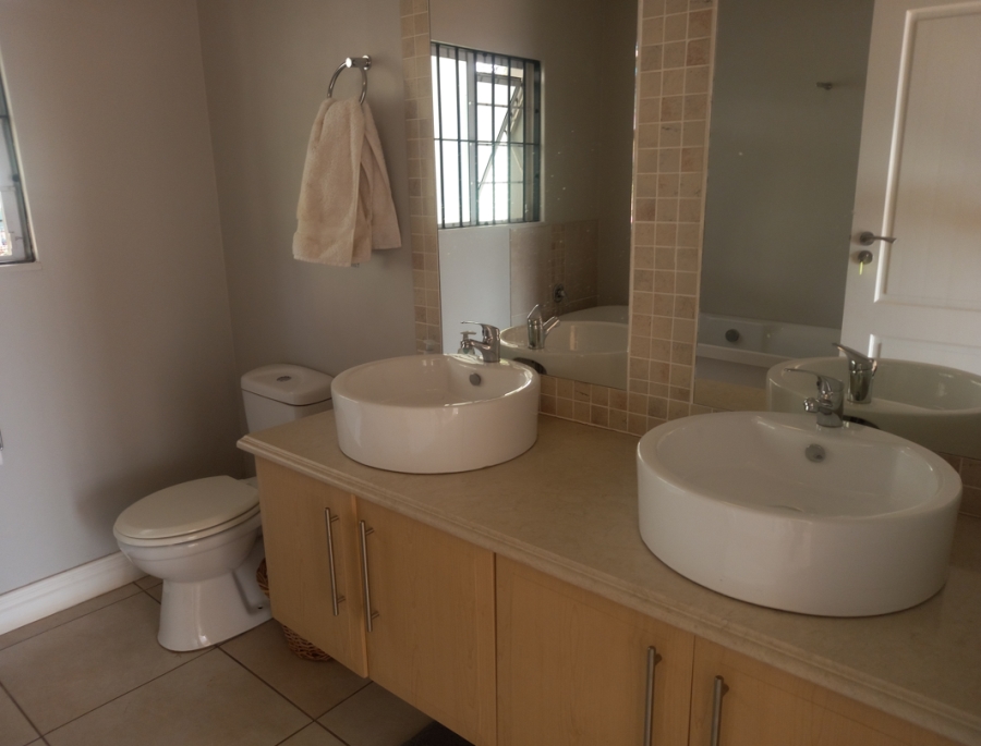 4 Bedroom Property for Sale in Waterkloof Gauteng