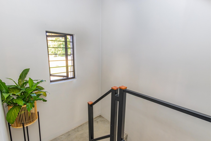 To Let 2 Bedroom Property for Rent in Barbeque Downs Gauteng