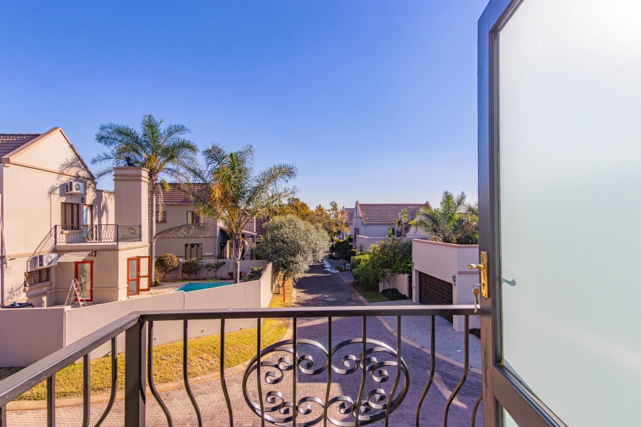 To Let 2 Bedroom Property for Rent in Barbeque Downs Gauteng