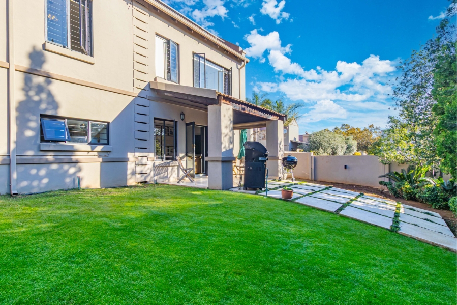 To Let 2 Bedroom Property for Rent in Barbeque Downs Gauteng