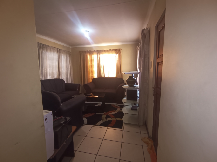 2 Bedroom Property for Sale in Cosmo City Gauteng