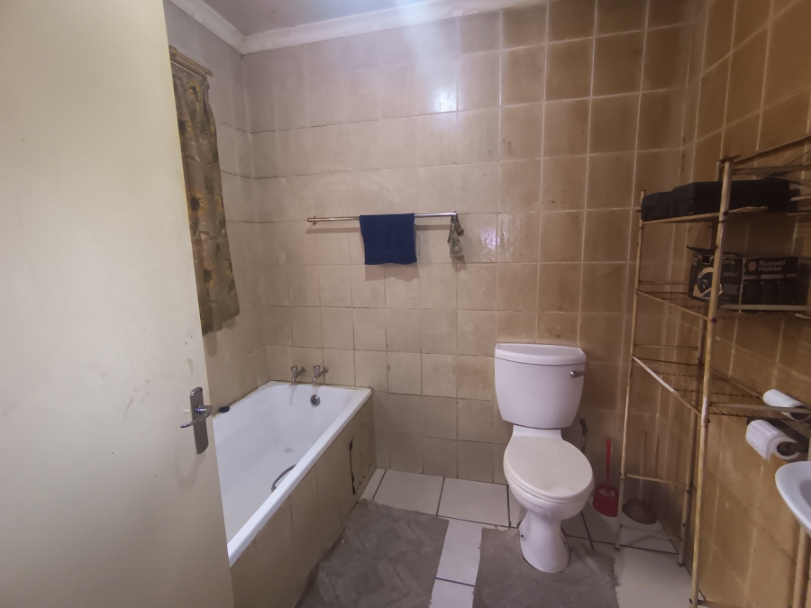 2 Bedroom Property for Sale in Cosmo City Gauteng