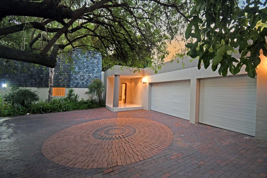 4 Bedroom Property for Sale in Bryanston Gauteng