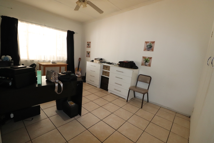 2 Bedroom Property for Sale in Edleen Gauteng