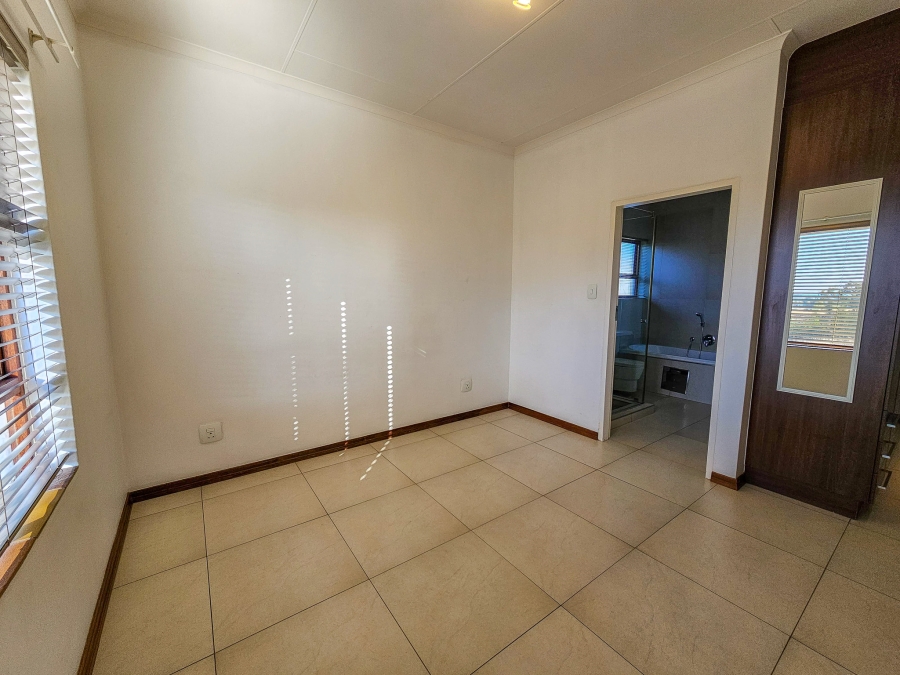 3 Bedroom Property for Sale in Candlewoods Country Estate Gauteng