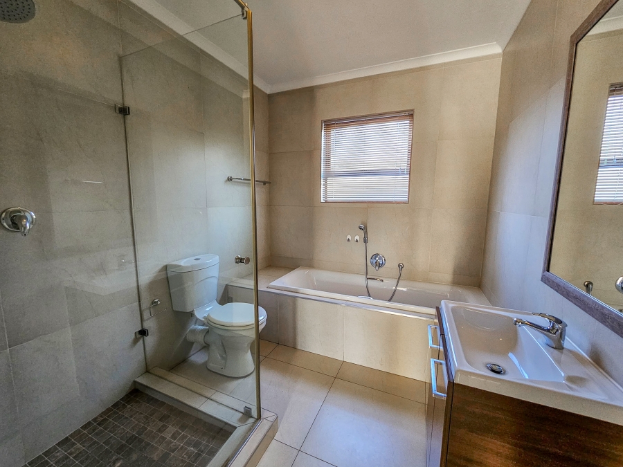 3 Bedroom Property for Sale in Candlewoods Country Estate Gauteng