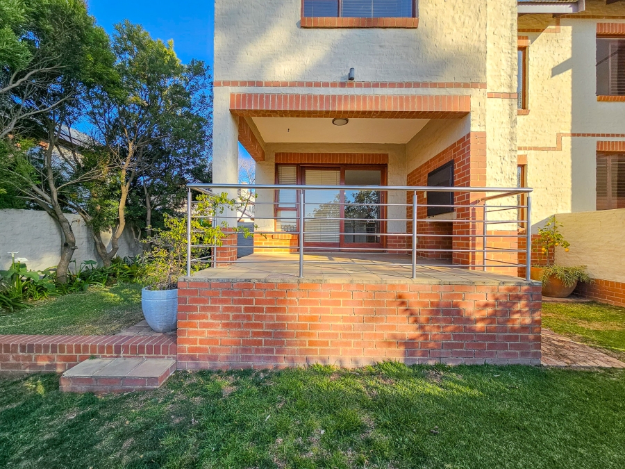 3 Bedroom Property for Sale in Candlewoods Country Estate Gauteng