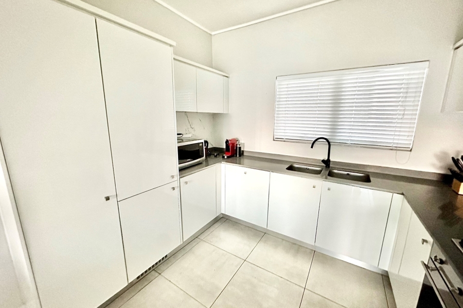 To Let 2 Bedroom Property for Rent in The Polofields Gauteng