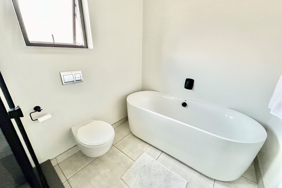 To Let 2 Bedroom Property for Rent in The Polofields Gauteng