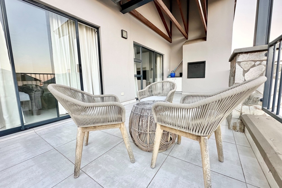 To Let 2 Bedroom Property for Rent in The Polofields Gauteng