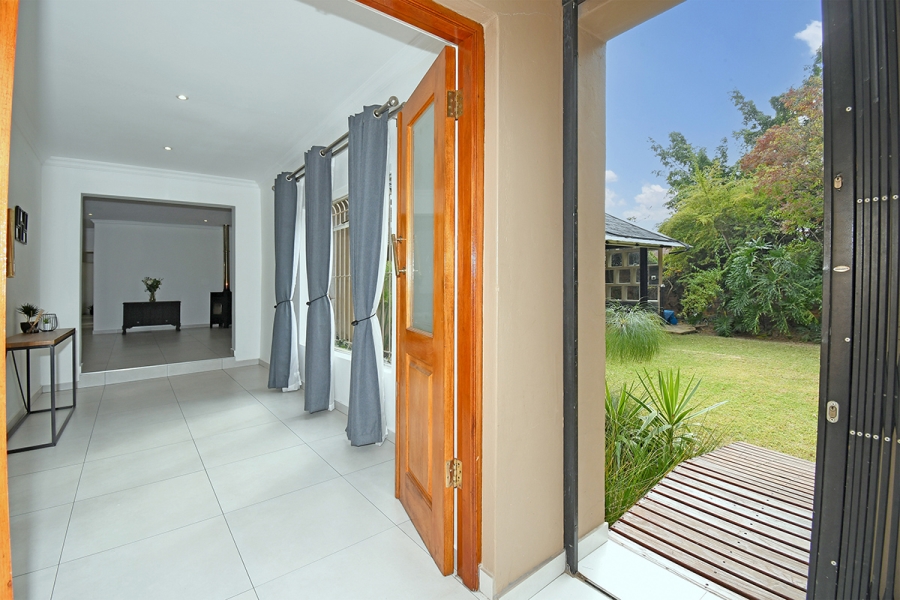 5 Bedroom Property for Sale in Olivedale Gauteng