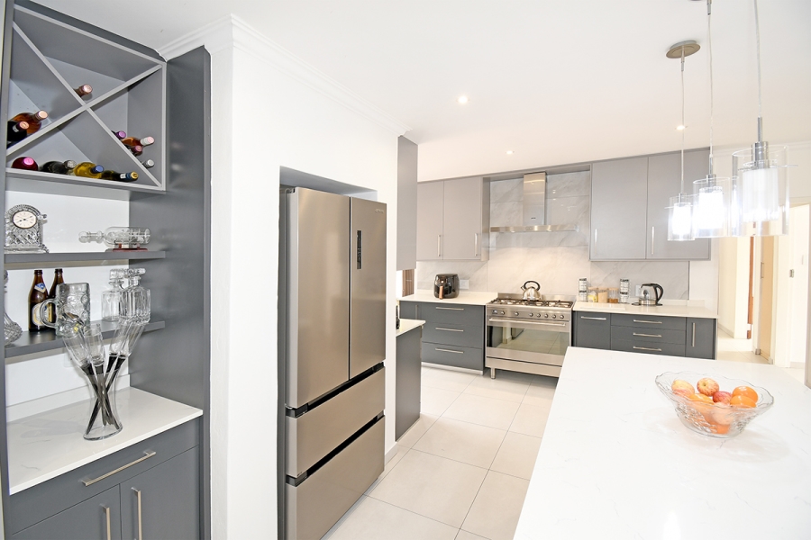 5 Bedroom Property for Sale in Olivedale Gauteng