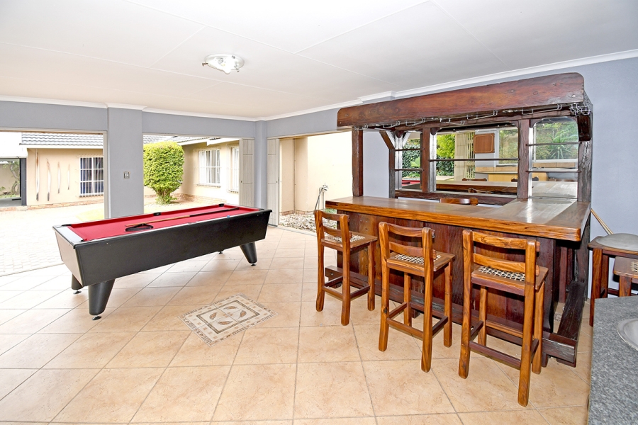 5 Bedroom Property for Sale in Olivedale Gauteng