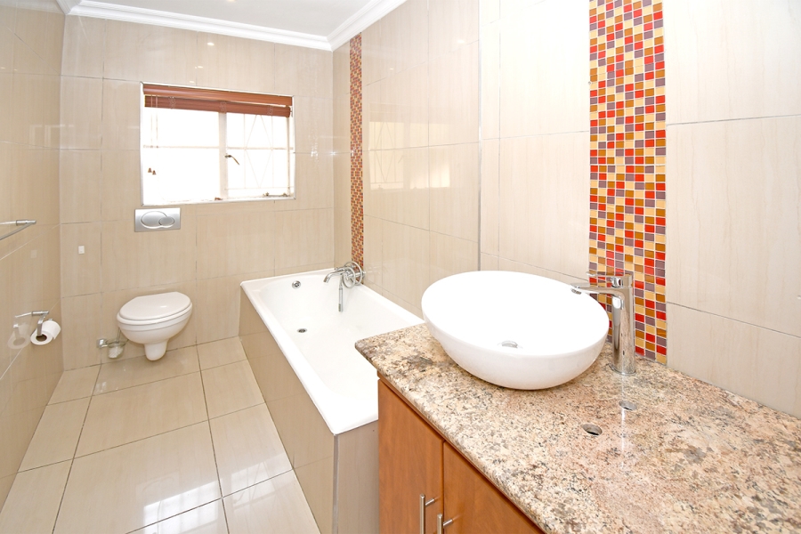 5 Bedroom Property for Sale in Olivedale Gauteng