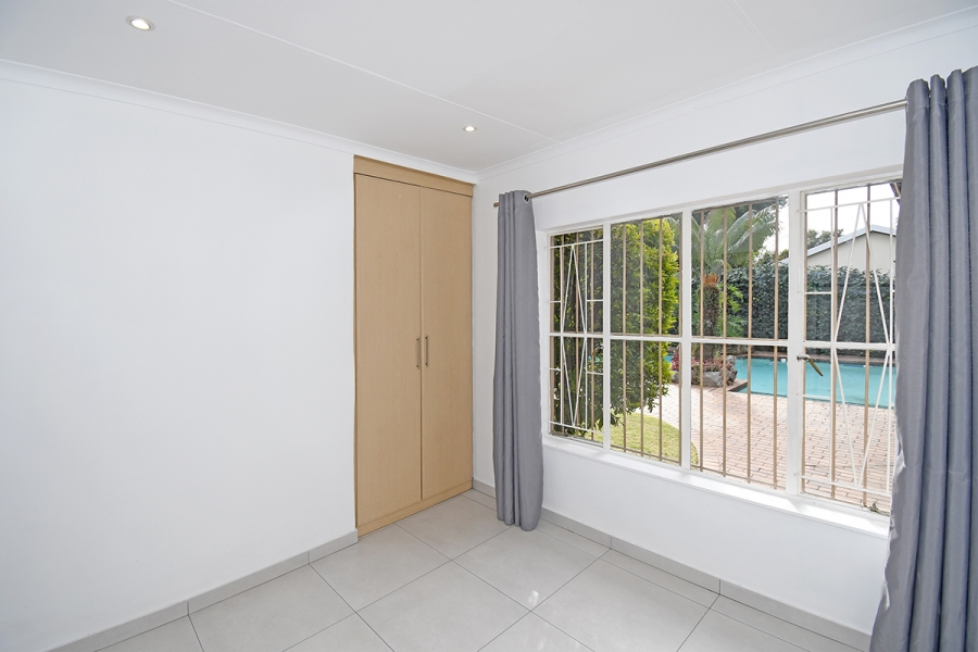 5 Bedroom Property for Sale in Olivedale Gauteng