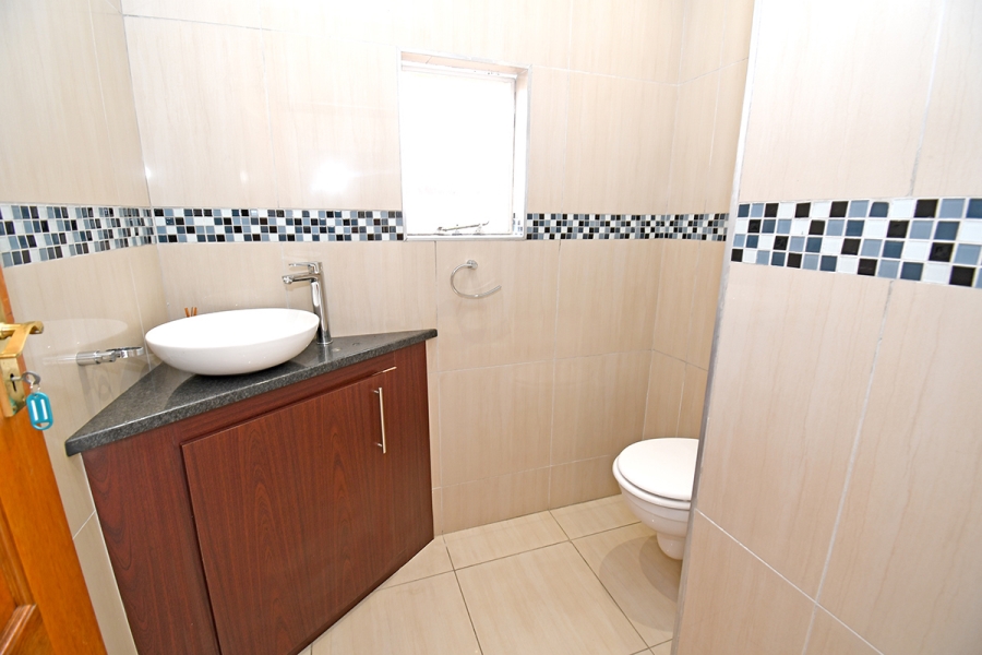 5 Bedroom Property for Sale in Olivedale Gauteng