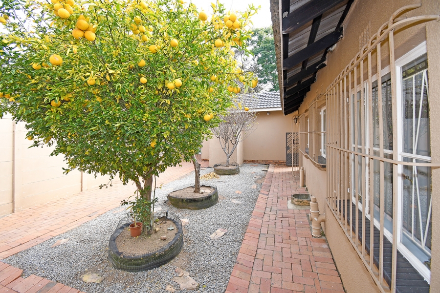5 Bedroom Property for Sale in Olivedale Gauteng