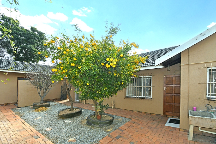 5 Bedroom Property for Sale in Olivedale Gauteng
