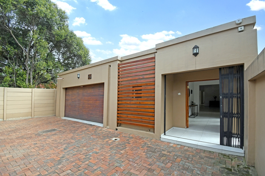 5 Bedroom Property for Sale in Olivedale Gauteng