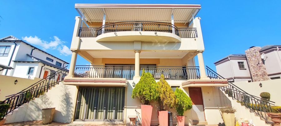 5 Bedroom Property for Sale in Kyalami Glen Estate Gauteng