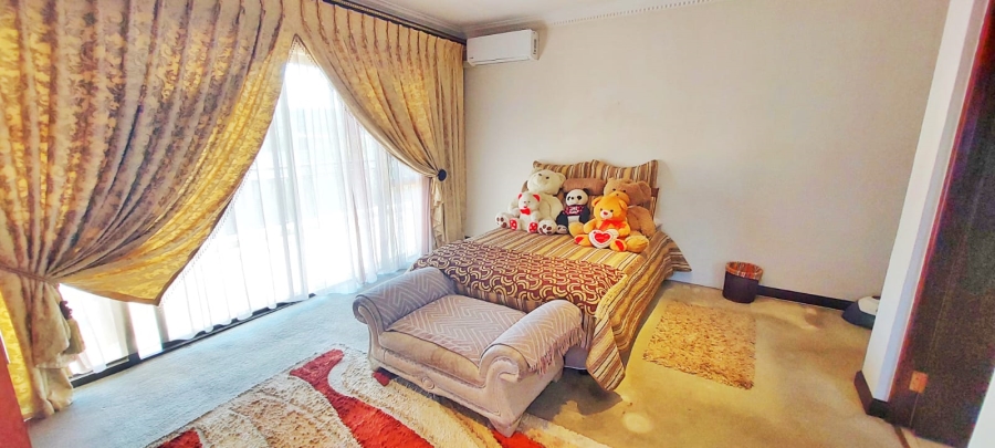 5 Bedroom Property for Sale in Kyalami Glen Estate Gauteng