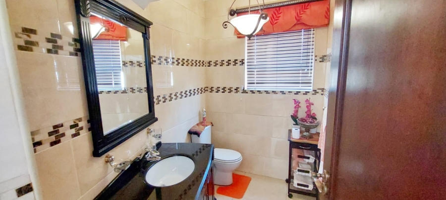 5 Bedroom Property for Sale in Kyalami Glen Estate Gauteng