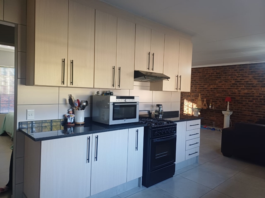 3 Bedroom Property for Sale in Arcon Park Gauteng