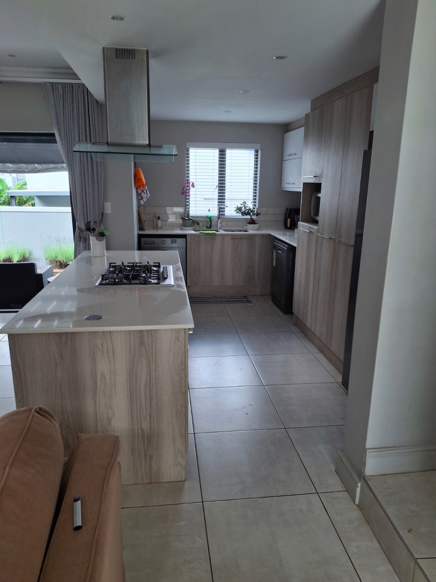 To Let 3 Bedroom Property for Rent in Broadacres Gauteng
