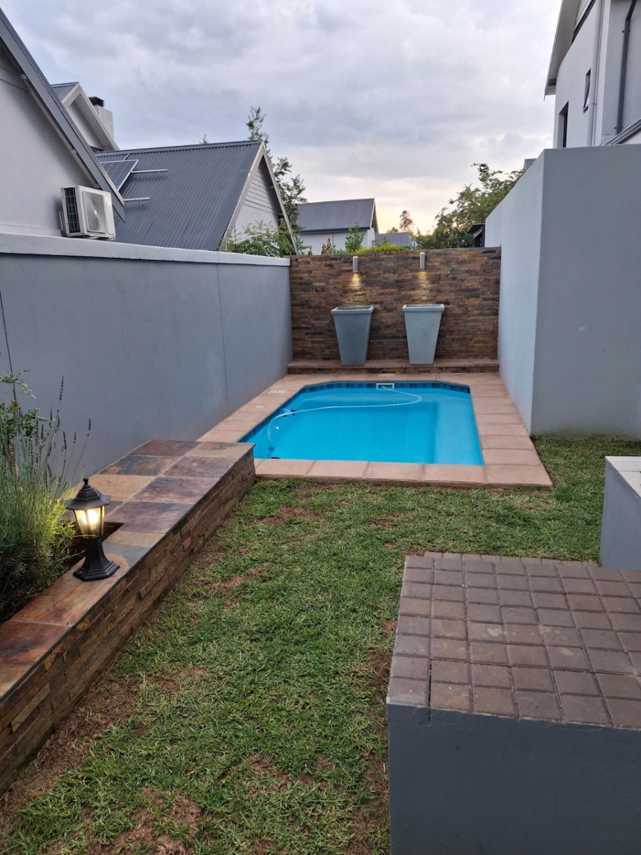 To Let 3 Bedroom Property for Rent in Broadacres Gauteng