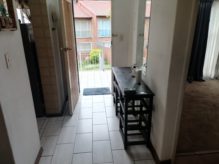 To Let 2 Bedroom Property for Rent in Kilner Park Gauteng
