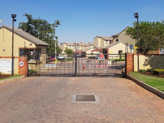 To Let 3 Bedroom Property for Rent in Noordwyk Gauteng