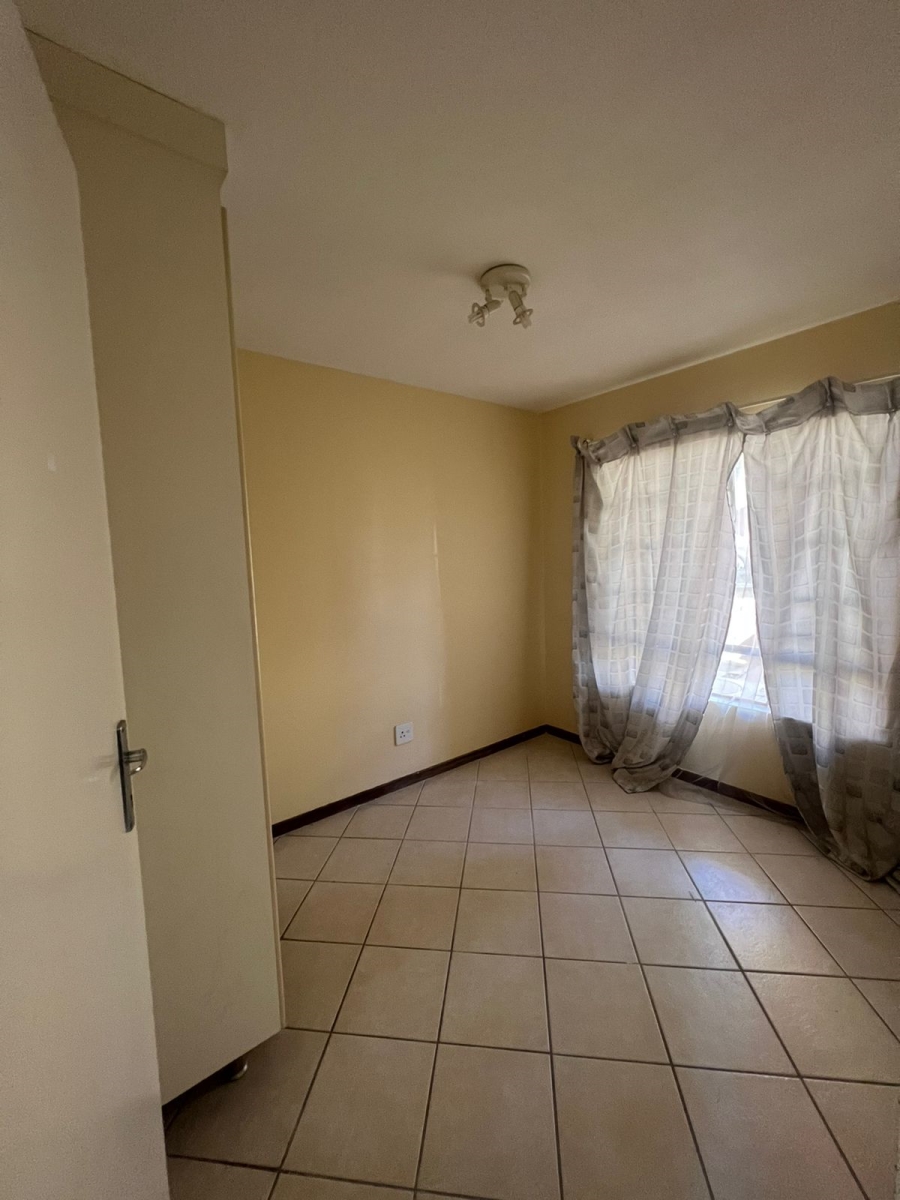 To Let 3 Bedroom Property for Rent in Noordwyk Gauteng