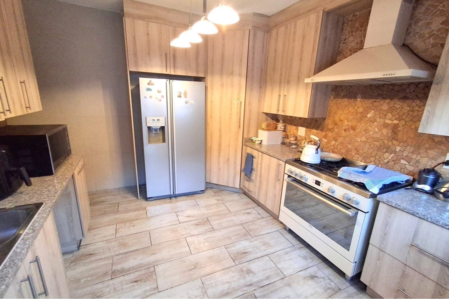 4 Bedroom Property for Sale in Highway Gardens Gauteng