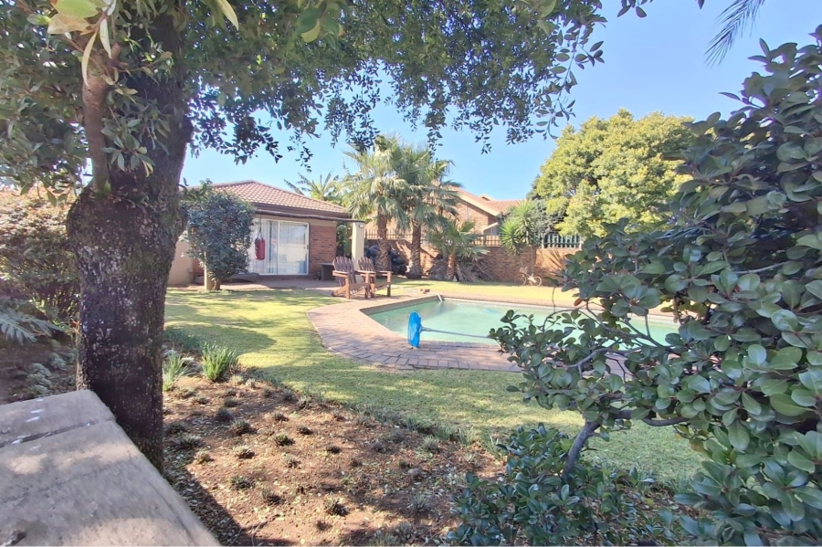 4 Bedroom Property for Sale in Highway Gardens Gauteng