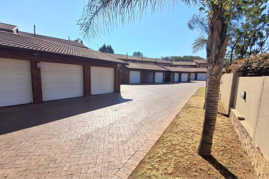 4 Bedroom Property for Sale in Highway Gardens Gauteng