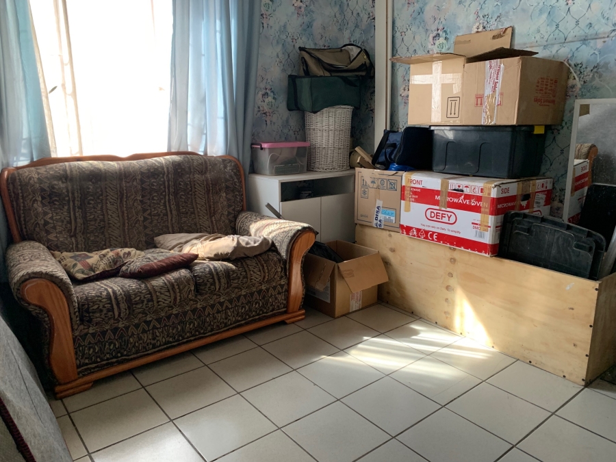 2 Bedroom Property for Sale in Hermanstad Gauteng