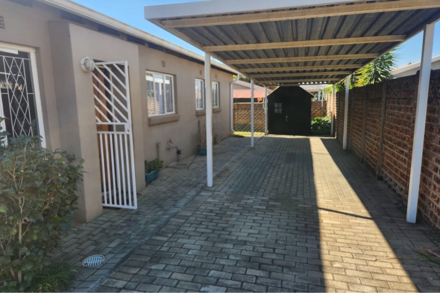 2 Bedroom Property for Sale in Eden Glen Gauteng