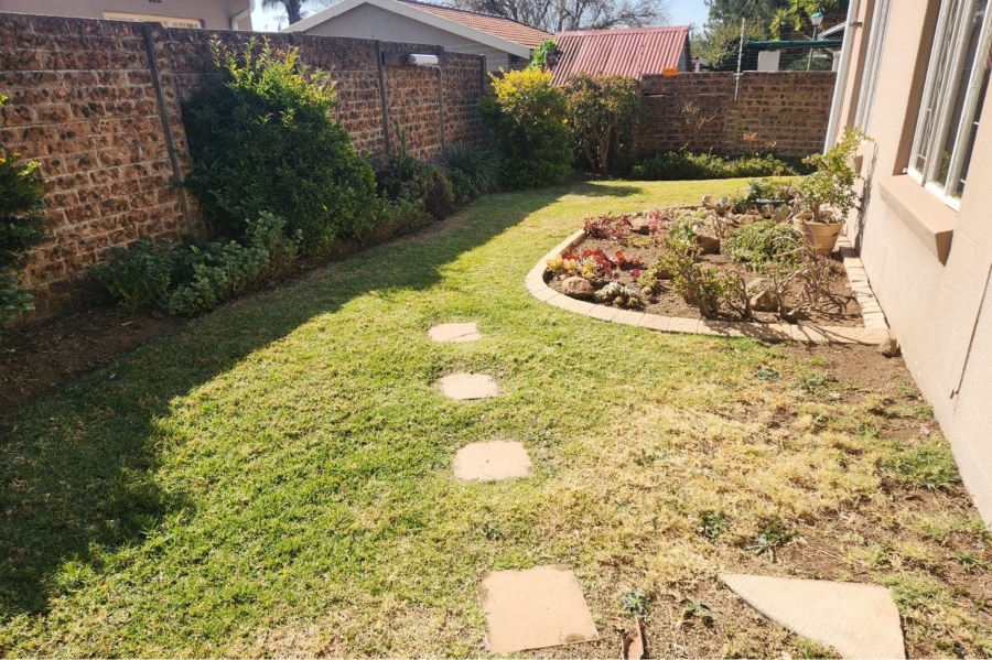 2 Bedroom Property for Sale in Eden Glen Gauteng