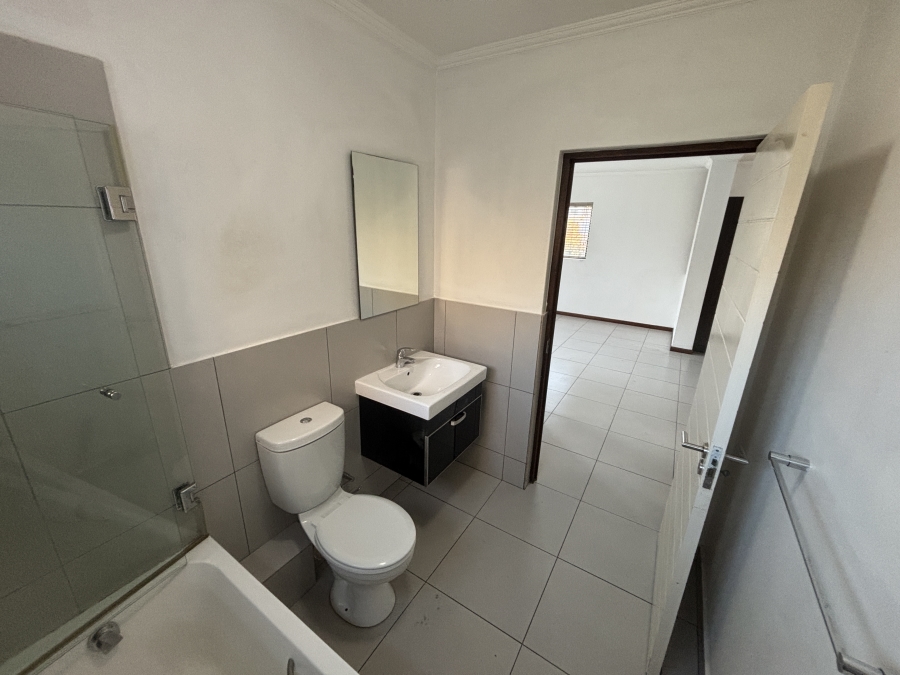 To Let 2 Bedroom Property for Rent in Jackal Creek Golf Estate Gauteng