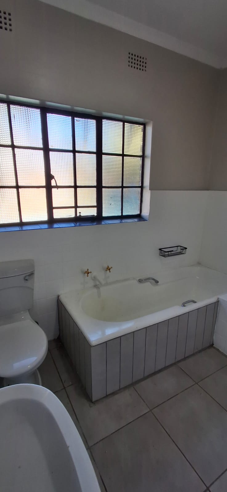 5 Bedroom Property for Sale in Freeway Park Gauteng