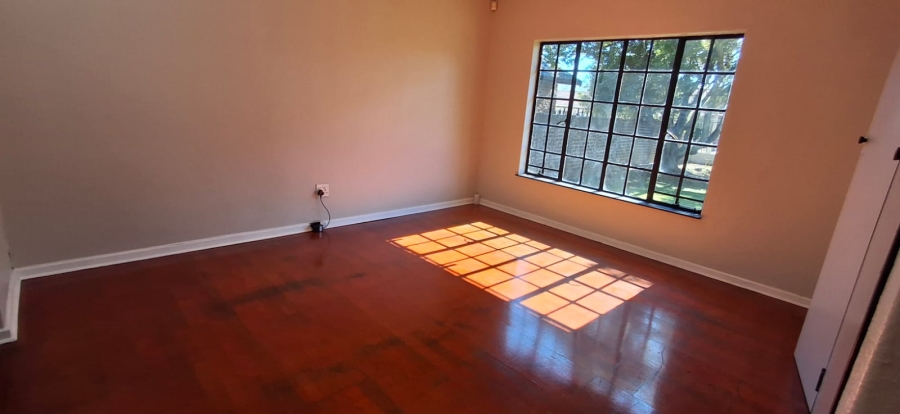 5 Bedroom Property for Sale in Freeway Park Gauteng