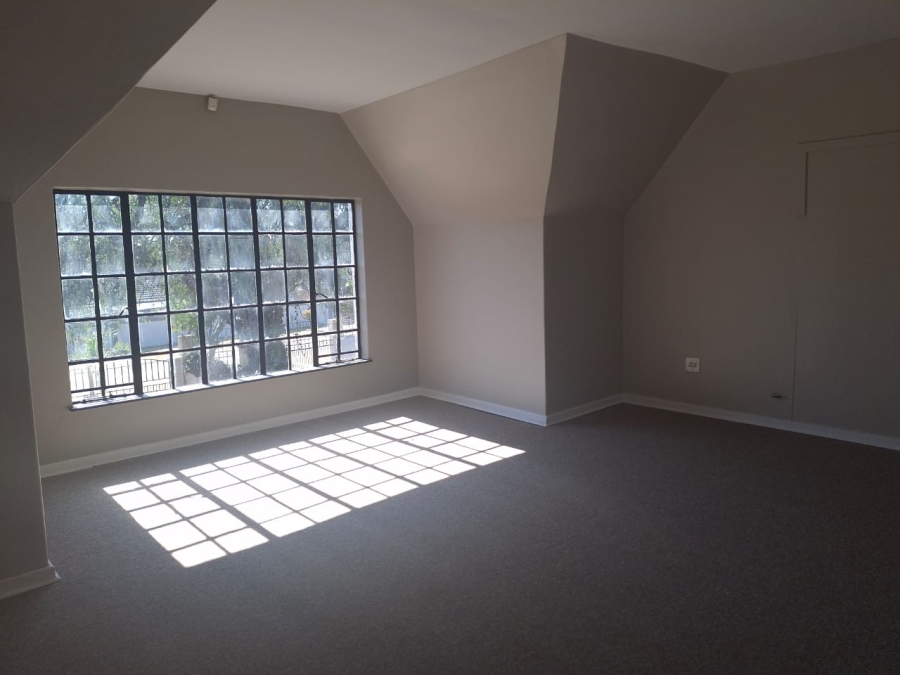 5 Bedroom Property for Sale in Freeway Park Gauteng