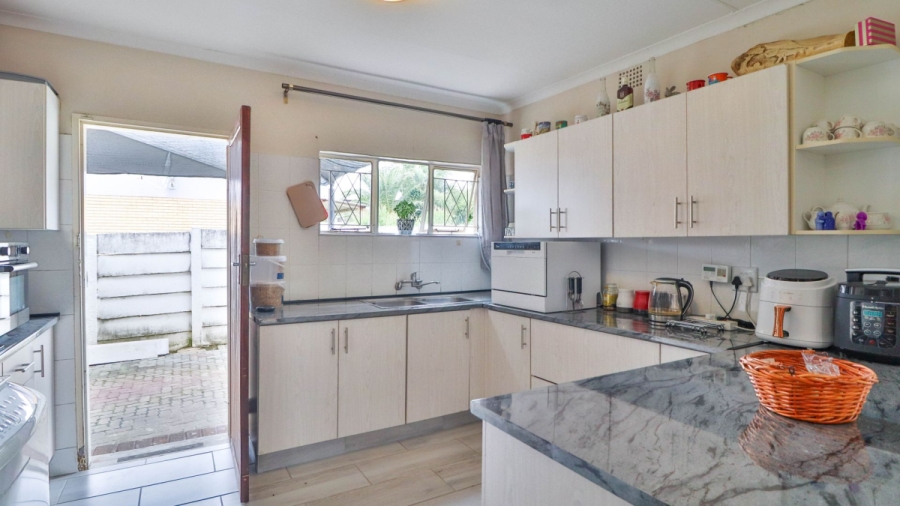 2 Bedroom Property for Sale in De Klerkshof Gauteng