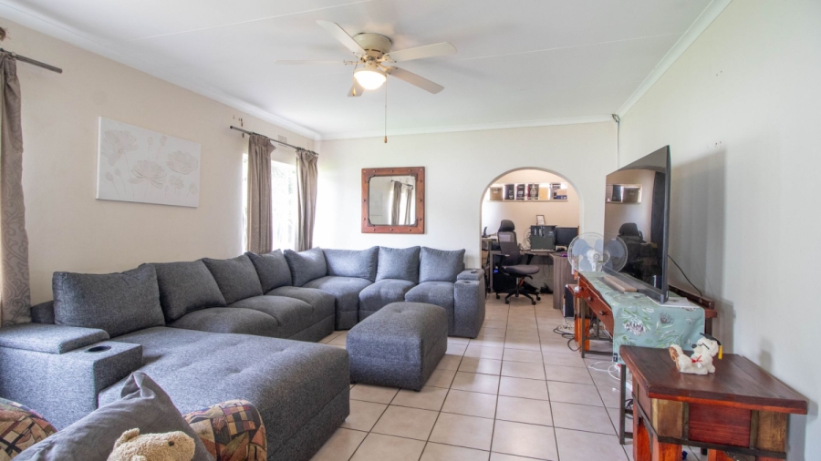 2 Bedroom Property for Sale in De Klerkshof Gauteng
