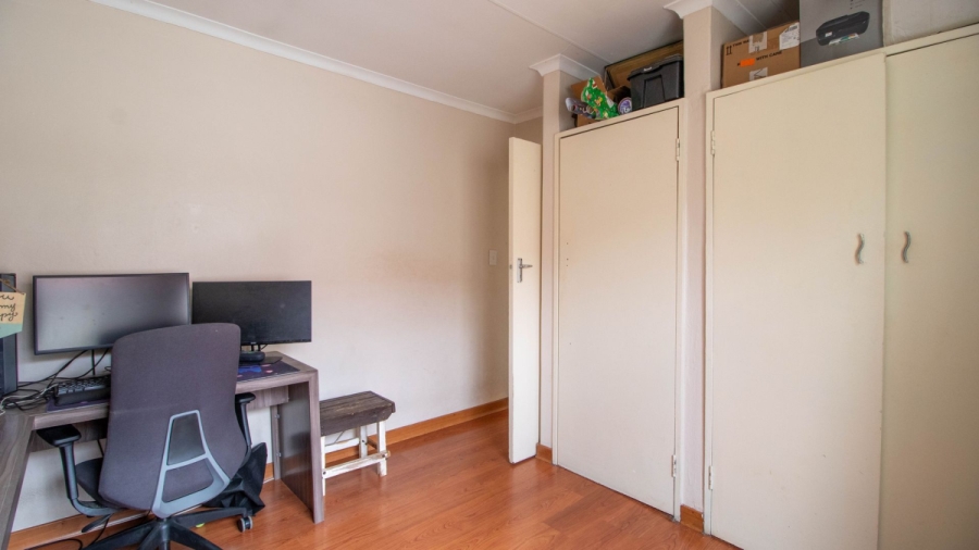 2 Bedroom Property for Sale in De Klerkshof Gauteng