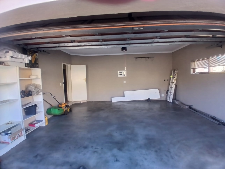 To Let 3 Bedroom Property for Rent in Noordheuwel Gauteng