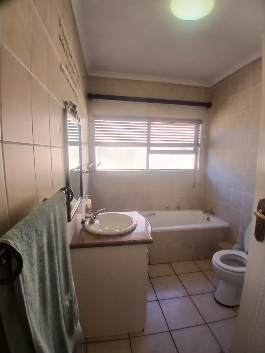 To Let 3 Bedroom Property for Rent in Noordheuwel Gauteng